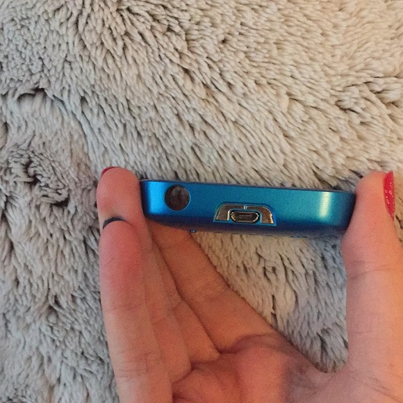 Mophie iPhone 5s Charging Case - Picture 4 of 7